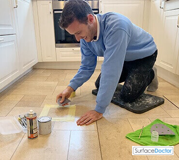 Bath crack repair specialist Harry Anderston Glasgow-City